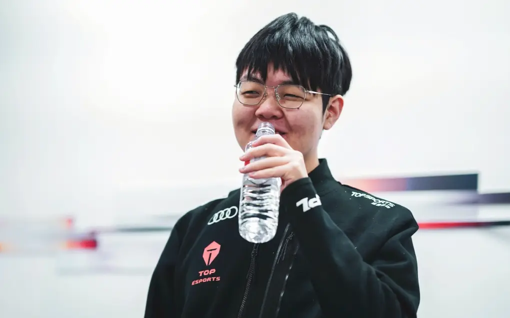 爱游戏体育-JackeyLove爆冷击败拜仁，连败引爆全场！的简单介绍